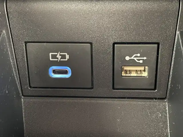 トヨタ ノア S－Z 埼玉県 2023(令5)年 2.6万km ホワイトパールクリスタルシャイン モデリスタエアロ　/純正１０．５インチディスプレイオーディオ　/ CD DVD 地デジTV HDMI/フリップダウンモニター　/バックカメラ/プリクラッシュセーフティ/レーダークルーズコントロール/レーンディパーチャーアラート/ドライブレコーダー　/シートヒーター　/LEDオートライト/オートハイビーム/ビルトインETC2.0