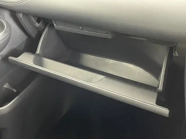 トヨタ ノア S－Z 埼玉県 2023(令5)年 2.6万km ホワイトパールクリスタルシャイン モデリスタエアロ　/純正１０．５インチディスプレイオーディオ　/ CD DVD 地デジTV HDMI/フリップダウンモニター　/バックカメラ/プリクラッシュセーフティ/レーダークルーズコントロール/レーンディパーチャーアラート/ドライブレコーダー　/シートヒーター　/LEDオートライト/オートハイビーム/ビルトインETC2.0