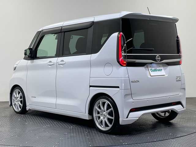 日産 ルークス HWS X アーバンクロム プロパイロットED 愛媛県 2022(令4)年 2.3万km ホワイトパール 社外ナビ/フルセグ/Bluetooth/USB/全周囲カメラ/プロパイロット/両側電動スライドドア/衝突被害軽減ブレーキ/レーンキープアシスト/コーナーセンサー/オートライトLEDヘッドライト/ETC/社外16インチアルミ/スペアキー/保証書/取扱説明書