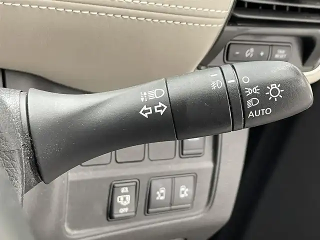 日産 セレナ e－パワー ハイウェイスター V 神奈川県 2020(令2)年 5.1万km ダイヤモンドブラック 純正10型ナビ/両側電動スライドドア/全方位カメラ/ETC/衝突被害軽減ブレーキ/クルーズコントロール/レーンキープアシスト/LEDヘッドライト/クリアランスソナー/電動パーキング/オートホールド/純正アルミホイール