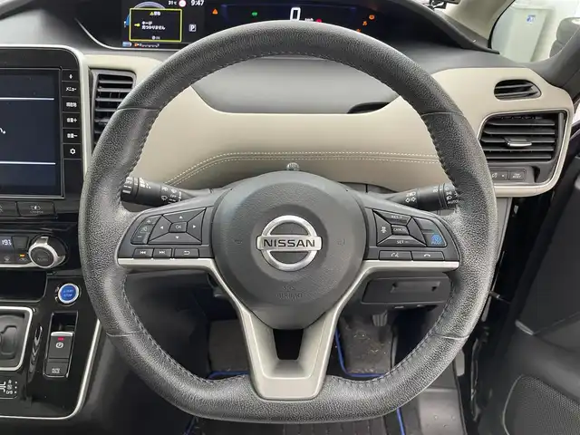 日産 セレナ e－パワー ハイウェイスター V 神奈川県 2020(令2)年 5.1万km ダイヤモンドブラック 純正10型ナビ/両側電動スライドドア/全方位カメラ/ETC/衝突被害軽減ブレーキ/クルーズコントロール/レーンキープアシスト/LEDヘッドライト/クリアランスソナー/電動パーキング/オートホールド/純正アルミホイール