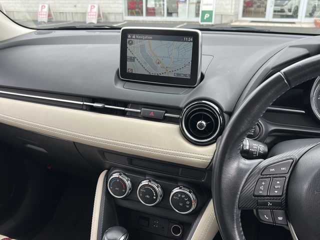 マツダ デミオ 13S Lパッケージ 千葉県 2015(平27)年 4.7万km スノーフレイクホワイトパールマイカ 純正SDナビ/BlueTooth接続/USB接続/バックカメラ/ステアリングスイッチ/ウィンカーミラー/プッシュスタート/ETC/LEDヘッドライト/衝突軽減ブレーキ/スマートキー/純正アルミホイール/純正フロアマット/取扱説明書/保証書