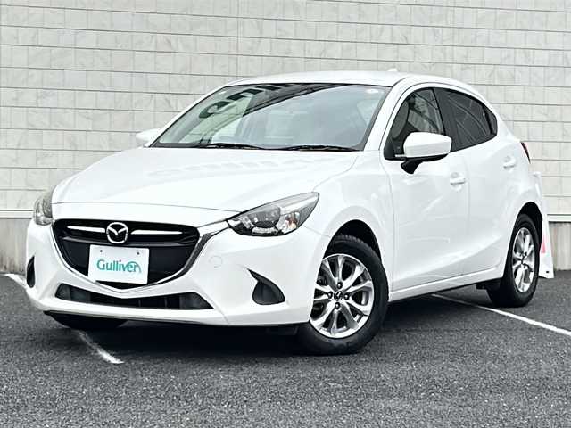 マツダ デミオ 13S Lパッケージ 千葉県 2015(平27)年 4.7万km スノーフレイクホワイトパールマイカ 純正SDナビ/BlueTooth接続/USB接続/バックカメラ/ステアリングスイッチ/ウィンカーミラー/プッシュスタート/ETC/LEDヘッドライト/衝突軽減ブレーキ/スマートキー/純正アルミホイール/純正フロアマット/取扱説明書/保証書