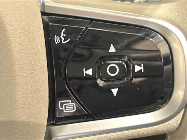 ボルボ Ｖ９０ T6 AWD インスクリプション 新潟県 2018(平30)年 4.6万km マジックブルーマイカ Bowers＆Wilkins/タッチスクリーン式センターディスプレイ（9インチ）/HDDナビゲーションシステム/・TV/BT/ヘッドアップディスプレイ/ステアリングアシスト付BLIS/インターセクション・サポート/被追突時警告機能/360°ビューカメラ/アダプティブ・クルーズ・コントロール/パイロット・アシスト/レーン・キーピング・エイド/レーン・チェンジ・マージ・エイド/パーク・アシスト・パイロット/コーナリングライト/アクティブベンディングライト/シートヒーター/ベンチレーション/パワーシート/ETC/ドライブレコーダー/レーダー探知機