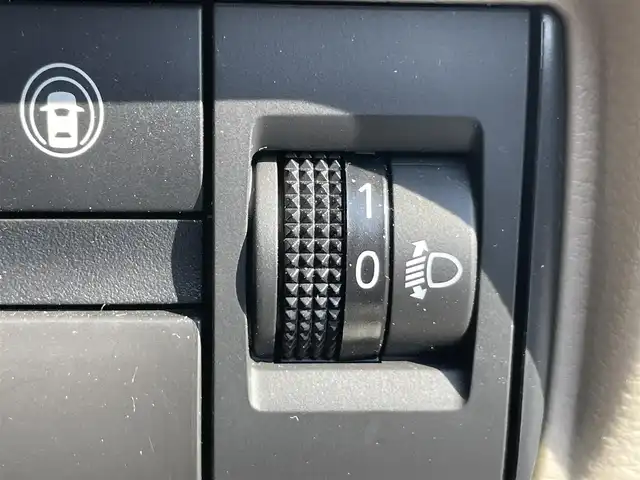 日産 ルークス X 岡山県 2022(令4)年 3.3万km ホワイトパール 登録時走行距離32988km/社外ナビ(MDV-D208BT)/　(CD/DVD/フルセグTV/Bluetooth)/全方位カメラ/コーナーセンサー/両側スライドドア/パワースライドドア/Clazzioレザー調シートカバー/ステアリングスイッチ/オートライト/ヘッドライトレベライザー/プッシュスタート/スマートキー/スペアキー×1/アイドリングストップ/ロールサンシェード/電動格納ミラー/純正フロアマット/横滑防止装置/盗難防止装置/取扱説明書/新車時整備手帳（保証書）