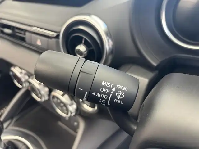 マツダ ロードスター S スペシャルパッケージ 愛知県 2025(令7)年 0.9万km スノーフレイクホワイトパールマイカ ８．８インチナビ　フルセグＴＶ　Ｂｌｕｅｔｏｏｔｈ　ＵＳＢ接続　スマホ連携　バックカメラ　ビルトインＥＴＣ　ドライブレコーダー　シートヒーター　アダプティブＬＥＤライト　標識認識　追従　ＬＫＡ　ＢＳＭ　前後衝突被害軽減ブレーキ