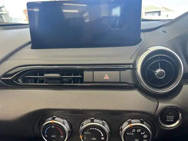 マツダ ロードスター S スペシャルパッケージ 愛知県 2025(令7)年 0.9万km スノーフレイクホワイトパールマイカ ８．８インチナビ　フルセグＴＶ　Ｂｌｕｅｔｏｏｔｈ　ＵＳＢ接続　スマホ連携　バックカメラ　ビルトインＥＴＣ　ドライブレコーダー　シートヒーター　アダプティブＬＥＤライト　標識認識　追従　ＬＫＡ　ＢＳＭ　前後衝突被害軽減ブレーキ