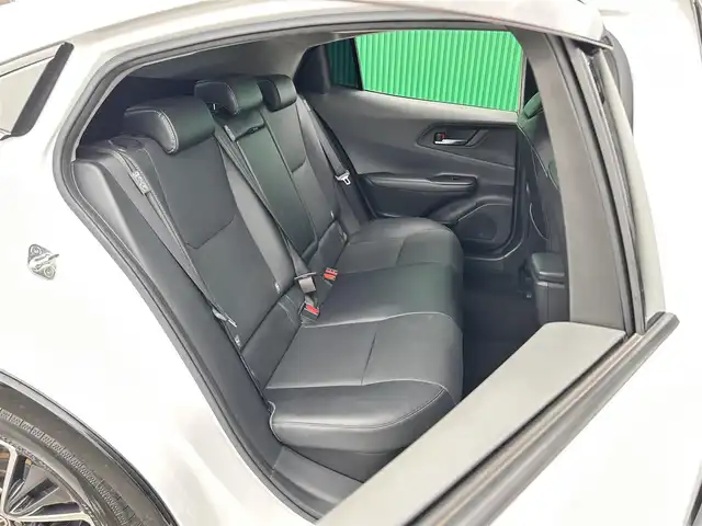 トヨタ プリウス Z 宮城県 2023(令5)年 3.8万km プラチナホワイトパールマイカ 寒冷地仕様/＝＝＝/モデリスタエアロ（F/S/R）/セーフティセンス/・プリクラッシュセーフティ/・緊急時操舵支援/・フロントクロストラフィックアラート/・レーンチェンジアシスト/・レーントレーシングアシスト/・レーンディパーチャーアラート/・レーダークルーズコントロール/・オートマチックハイビーム/・ロードサインアシスト/・ドライバー異常時対応システム/・プロアクティブドライビングアシスト/・発進遅れ告知機能/BSM/安心降車アシスト/後方車両接近通知/周辺車両接近時サポート/後方車両への接近警報/セカンダリーコリジョンブレーキ/トヨタチームメイト（アドバストパーク）/パーキングサポートブレーキ/パノラミックビューモニター/12.3インチディスプレイオーディオ/・コネクティッドナビ/・地デジTV/・USB/・AppleCarPlay/AndroidAuto/ビルトインETC2.0/AC100V/1500W/ワイヤレス充電器/本革シート/シートヒーター/ベンチレーション/ステアリングヒーター/運転席メモリー機能付パワーシート