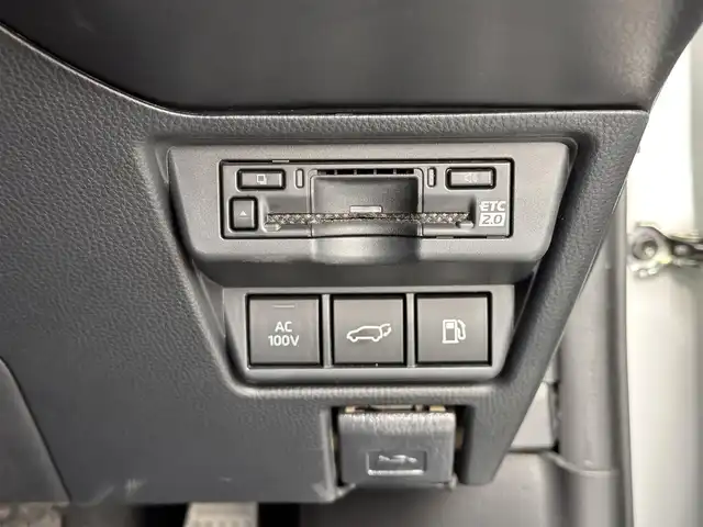 トヨタ プリウス Z 宮城県 2023(令5)年 3.8万km プラチナホワイトパールマイカ 寒冷地仕様/＝＝＝/モデリスタエアロ（F/S/R）/セーフティセンス/・プリクラッシュセーフティ/・緊急時操舵支援/・フロントクロストラフィックアラート/・レーンチェンジアシスト/・レーントレーシングアシスト/・レーンディパーチャーアラート/・レーダークルーズコントロール/・オートマチックハイビーム/・ロードサインアシスト/・ドライバー異常時対応システム/・プロアクティブドライビングアシスト/・発進遅れ告知機能/BSM/安心降車アシスト/後方車両接近通知/周辺車両接近時サポート/後方車両への接近警報/セカンダリーコリジョンブレーキ/トヨタチームメイト（アドバストパーク）/パーキングサポートブレーキ/パノラミックビューモニター/12.3インチディスプレイオーディオ/・コネクティッドナビ/・地デジTV/・USB/・AppleCarPlay/AndroidAuto/ビルトインETC2.0/AC100V/1500W/ワイヤレス充電器/本革シート/シートヒーター/ベンチレーション/ステアリングヒーター/運転席メモリー機能付パワーシート