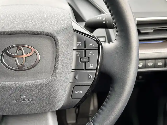 トヨタ プリウス Z 宮城県 2023(令5)年 3.8万km プラチナホワイトパールマイカ 寒冷地仕様/＝＝＝/モデリスタエアロ（F/S/R）/セーフティセンス/・プリクラッシュセーフティ/・緊急時操舵支援/・フロントクロストラフィックアラート/・レーンチェンジアシスト/・レーントレーシングアシスト/・レーンディパーチャーアラート/・レーダークルーズコントロール/・オートマチックハイビーム/・ロードサインアシスト/・ドライバー異常時対応システム/・プロアクティブドライビングアシスト/・発進遅れ告知機能/BSM/安心降車アシスト/後方車両接近通知/周辺車両接近時サポート/後方車両への接近警報/セカンダリーコリジョンブレーキ/トヨタチームメイト（アドバストパーク）/パーキングサポートブレーキ/パノラミックビューモニター/12.3インチディスプレイオーディオ/・コネクティッドナビ/・地デジTV/・USB/・AppleCarPlay/AndroidAuto/ビルトインETC2.0/AC100V/1500W/ワイヤレス充電器/本革シート/シートヒーター/ベンチレーション/ステアリングヒーター/運転席メモリー機能付パワーシート