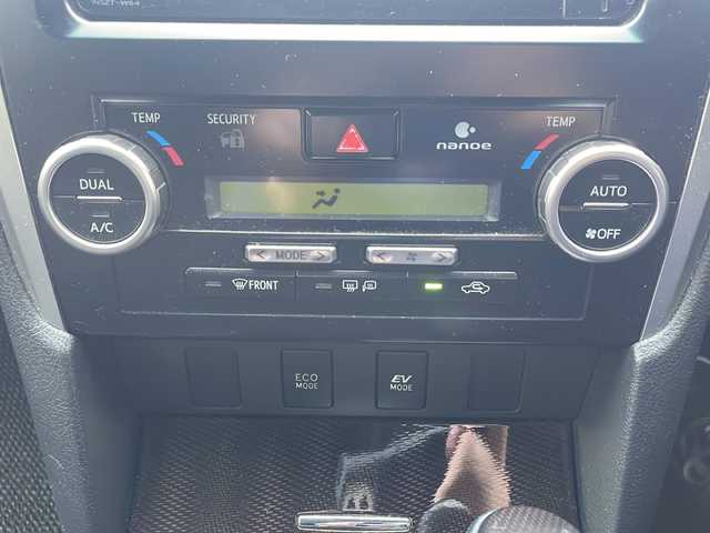 トヨタ カムリ ハイブリット Gパッケージ 福井県 2013(平25)年 6.8万km ホワイトパールクリスタルシャイン (株)IDOMが運営する【じしゃロン福井店】の自社ローン対象車両になります。こちらは現金またはオートローンご利用時の価格です。自社ローンご希望の方は別途その旨お申付け下さい/純正ナビ（CD・DVD・BT接続可）/フルセグテレビ/バックカメラ/ETC/クルーズコントロール/パワーシート（D席）/HID