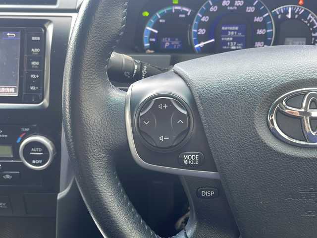 トヨタ カムリ ハイブリット Gパッケージ 福井県 2013(平25)年 6.8万km ホワイトパールクリスタルシャイン (株)IDOMが運営する【じしゃロン福井店】の自社ローン対象車両になります。こちらは現金またはオートローンご利用時の価格です。自社ローンご希望の方は別途その旨お申付け下さい/純正ナビ/Bluetooth/フルセグTV/CD/DVD/バックカメラ/ドライブレコーダー/アイドリングストップ/クルーズコントロール/運転席パワーシート/オートライト/フォグライト/キセノンヘッドライト/ETC/ドアバイザー/ステアリングスイッチ/プッシュスタート/スマートキー