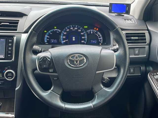 トヨタ カムリ ハイブリット Gパッケージ 福井県 2013(平25)年 6.8万km ホワイトパールクリスタルシャイン (株)IDOMが運営する【じしゃロン福井店】の自社ローン対象車両になります。こちらは現金またはオートローンご利用時の価格です。自社ローンご希望の方は別途その旨お申付け下さい/純正ナビ/Bluetooth/フルセグTV/CD/DVD/バックカメラ/ドライブレコーダー/アイドリングストップ/クルーズコントロール/運転席パワーシート/オートライト/フォグライト/キセノンヘッドライト/ETC/ドアバイザー/ステアリングスイッチ/プッシュスタート/スマートキー