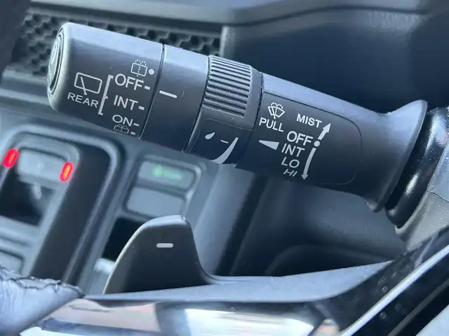 ホンダ ステップワゴン スパーダ eHEV プレミアムライン 佐賀県 2023(令5)年 3.4万km プラチナホワイトパール ワンオーナー/純正11.4型ナビ/・マルチビューカメラ/・フルセグTV/BT/CD/DVD/HDMI/純正15.6型後席モニター(VM-231FE)/純正前後ドライブレコーダー(DRH-229ND)/ホンダセンシング/・衝突軽減ブレーキ（CMBS）/・誤発進抑制機能/・後方誤発進抑制機能/・近距離衝突軽減ブレーキ/・歩行者事故低減ステアリング/・路外逸脱抑制機能/・渋滞追従機能付アダプティブクルーズコントロール（ACC）/・車線維持支援システム（LKAS）/・トラフィックジャムアシスト（渋滞運転支援機能）/・オートハイビーム/・アダプティブドライビングビーム/前後パーキングセンサー/ブラインドスポットインフォメーション/ハーフレザーシート　/1.2列目シートヒーター/2列目オットマン/パワーテールゲート　/純正17インチAW/両側パワースライドドア/LEDヘッドライト/革巻きステアリング/パドルシフト/スペアキー×1/取扱説明書/保証書