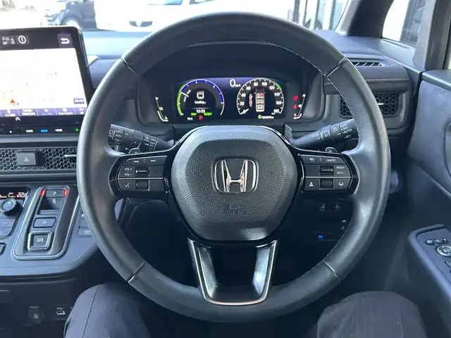 ホンダ ステップワゴン スパーダ eHEV プレミアムライン 佐賀県 2023(令5)年 3.4万km プラチナホワイトパール ワンオーナー/純正11.4型ナビ/・マルチビューカメラ/・フルセグTV/BT/CD/DVD/HDMI/純正15.6型後席モニター(VM-231FE)/純正前後ドライブレコーダー(DRH-229ND)/ホンダセンシング/・衝突軽減ブレーキ（CMBS）/・誤発進抑制機能/・後方誤発進抑制機能/・近距離衝突軽減ブレーキ/・歩行者事故低減ステアリング/・路外逸脱抑制機能/・渋滞追従機能付アダプティブクルーズコントロール（ACC）/・車線維持支援システム（LKAS）/・トラフィックジャムアシスト（渋滞運転支援機能）/・オートハイビーム/・アダプティブドライビングビーム/前後パーキングセンサー/ブラインドスポットインフォメーション/ハーフレザーシート　/1.2列目シートヒーター/2列目オットマン/パワーテールゲート　/純正17インチAW/両側パワースライドドア/LEDヘッドライト/革巻きステアリング/パドルシフト/スペアキー×1/取扱説明書/保証書