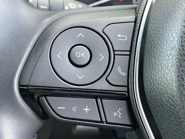 トヨタ ハリアー Z 香川県 2020(令2)年 1.6万km ホワイトパールクリスタルシャイン Toyota Safety Sense/・レーダークルーズコントロール/・レーントレーシングアシスト/・プリクラッシュセーフティ/・アダプティブハイビームシステム/・ロードサインアシスト/・インテリジェントクリアランスソナー/・ブラインドスポットモニター/・デジタルインナーミラー/・パーキングサポートブレーキ/12.3インチディスプレイオーディオ/（コネクティッドナビ対応）/→フルセグ/Bluetooth/USB/AUX/MiraCast/パノラミックビューモニター/JBLプレミアムサウンドシステム/ハンズフリーパワーバックドア/ハーフレザーシート/運転席パワーシート/LEDオートライト/ヘッドアップディスプレイ/電子パーキングブレーキ/オートブレーキホールド/革巻きステアリング/ステアリングリモコン/MTモード付AT/前後ドライブレコーダー/ビルトインETC2.0