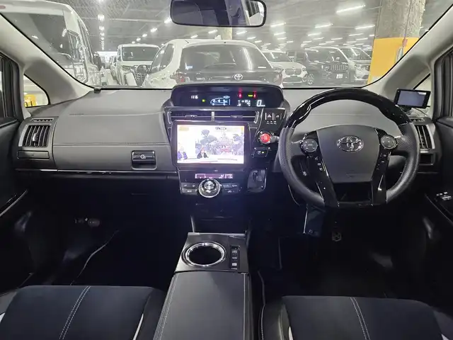 トヨタ プリウス α S ツーリングセレクション G’s 宮崎県 2016(平28)年 7.5万km ホワイトパールクリスタルシャイン ストラーダ9型ナビ/フルセグTV/バックカメラ/ビルトインETC/ドライブレコーダー/LEDヘッドランプ/オートライト/オートエアコン/ディンプル革巻きステアリング/ステアリングスイッチ/スエード調/合皮コンビスポーツシート/純正16インチアルミホイール/スマートキー/プッシュエンジンスタート/禁煙車