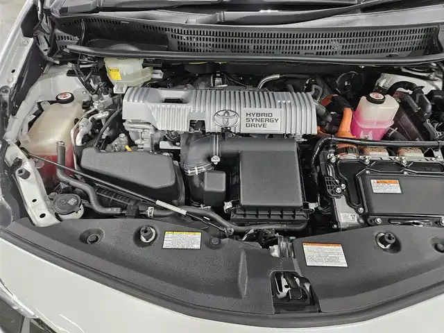 トヨタ プリウス α S ツーリングセレクション G’s 宮崎県 2016(平28)年 7.5万km ホワイトパールクリスタルシャイン ストラーダ9型ナビ/フルセグTV/バックカメラ/ビルトインETC/ドライブレコーダー/LEDヘッドランプ/オートライト/オートエアコン/ディンプル革巻きステアリング/ステアリングスイッチ/スエード調/合皮コンビスポーツシート/純正16インチアルミホイール/スマートキー/プッシュエンジンスタート/禁煙車