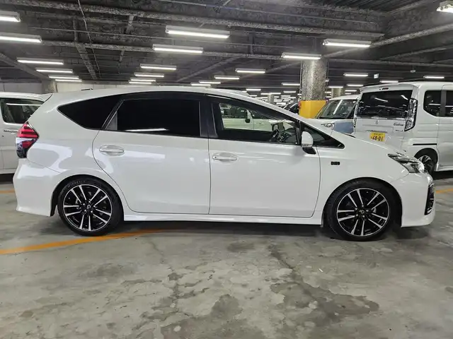 トヨタ プリウス α S ツーリングセレクション G’s 宮崎県 2016(平28)年 7.5万km ホワイトパールクリスタルシャイン ストラーダ9型ナビ/フルセグTV/バックカメラ/ビルトインETC/ドライブレコーダー/LEDヘッドランプ/オートライト/オートエアコン/ディンプル革巻きステアリング/ステアリングスイッチ/スエード調/合皮コンビスポーツシート/純正16インチアルミホイール/スマートキー/プッシュエンジンスタート/禁煙車