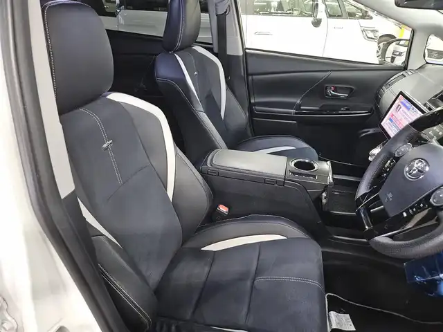 トヨタ プリウス α S ツーリングセレクション G’s 宮崎県 2016(平28)年 7.5万km ホワイトパールクリスタルシャイン ストラーダ9型ナビ/フルセグTV/バックカメラ/ビルトインETC/ドライブレコーダー/LEDヘッドランプ/オートライト/オートエアコン/ディンプル革巻きステアリング/ステアリングスイッチ/スエード調/合皮コンビスポーツシート/純正16インチアルミホイール/スマートキー/プッシュエンジンスタート/禁煙車