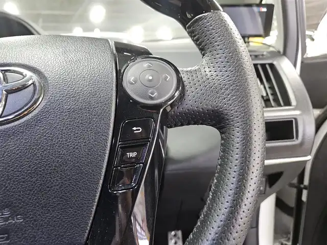 トヨタ プリウス α S ツーリングセレクション G’s 宮崎県 2016(平28)年 7.5万km ホワイトパールクリスタルシャイン ストラーダ9型ナビ/フルセグTV/バックカメラ/ビルトインETC/ドライブレコーダー/LEDヘッドランプ/オートライト/オートエアコン/ディンプル革巻きステアリング/ステアリングスイッチ/スエード調/合皮コンビスポーツシート/純正16インチアルミホイール/スマートキー/プッシュエンジンスタート/禁煙車