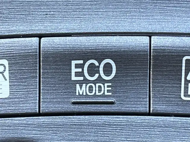 トヨタ プリウス S ツーリングセレクション 東京都 2014(平26)年 7万km ホワイトパールクリスタルシャイン ALPINEナビ/バックカメラ/Bluetooth/DVD/CD/フルセグTV/ETC/オートライト/純正フロアマット/純正サイドバイザー/純正17インチアルミホイール/フォグライト