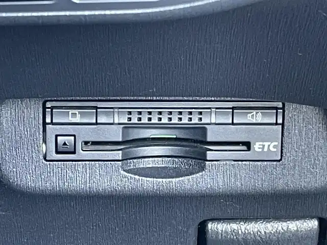 トヨタ プリウス S ツーリングセレクション 東京都 2014(平26)年 7万km ホワイトパールクリスタルシャイン ALPINEナビ/バックカメラ/Bluetooth/DVD/CD/フルセグTV/ETC/オートライト/純正フロアマット/純正サイドバイザー/純正17インチアルミホイール/フォグライト