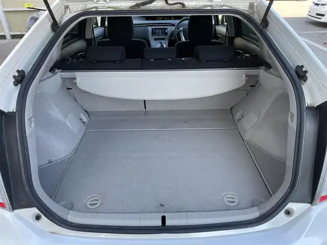 トヨタ プリウス S ツーリングセレクション 東京都 2014(平26)年 7万km ホワイトパールクリスタルシャイン ALPINEナビ/バックカメラ/Bluetooth/DVD/CD/フルセグTV/ETC/オートライト/純正フロアマット/純正サイドバイザー/純正17インチアルミホイール/フォグライト