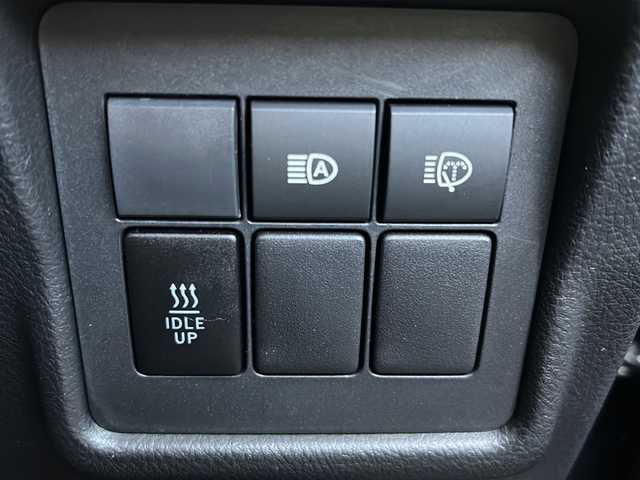 トヨタ ランドクルーザー プラド TX 福島県 2020(令2)年 6.4万km ブラック トヨタセーフティセンス/・衝突被害軽減ブレーキ/・オートハイビーム/・車線逸脱警報装置/・レーダークルーズコントロール/・ロードサインアシスト/・プロアクティブドライビングアシスト/社外ナビゲーション/・型番：X9NX/・フルセグTV/CD/DVD/SD/USB/HDMI/BT/・バックカメラ/・ビルトインETC/サンルーフ/ルーフレール/MTモード付AT/前後ドライブレコーダー/電動格納ミラー/・ウィンカーミラー/ダウンヒルアシストコントロール/寒冷地仕様/純正フロアマット/ドアバイザー/積込みスタッドレスタイヤ/・LA-STRADAホイール/・溝8mm