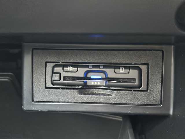 トヨタ ランドクルーザー プラド TX 福島県 2020(令2)年 6.4万km ブラック トヨタセーフティセンス/・衝突被害軽減ブレーキ/・オートハイビーム/・車線逸脱警報装置/・レーダークルーズコントロール/・ロードサインアシスト/・プロアクティブドライビングアシスト/社外ナビゲーション/・型番：X9NX/・フルセグTV/CD/DVD/SD/USB/HDMI/BT/・バックカメラ/・ビルトインETC/サンルーフ/ルーフレール/MTモード付AT/前後ドライブレコーダー/電動格納ミラー/・ウィンカーミラー/ダウンヒルアシストコントロール/寒冷地仕様/純正フロアマット/ドアバイザー/積込みスタッドレスタイヤ/・LA-STRADAホイール/・溝8mm