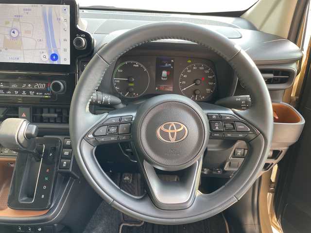 トヨタ シエンタ ハイブリッド G 愛知県 2024(令6)年 1.8万km ベージュ トヨタセーフティセンス/純正10.5型ディスプレイオーディオナビ/全方位カメラ/両側パワースライドドア/レーダークルーズコントロール/シートヒーター/コーナーセンサー/ＥＴＣ/ブラインドスポットモニター/LEDヘッドライト/ステアリングヒーター/レーンキープアシスト/オートマチックハイビーム/ドライブレコーダー/衝突軽減システム/フルセグ/CD DVD/Bluetooth/ステアリングスイッチ/スマートキー/プッシュスタート