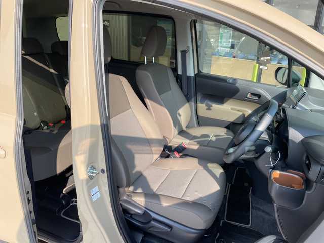 トヨタ シエンタ ハイブリッド G 愛知県 2024(令6)年 1.8万km ベージュ トヨタセーフティセンス/純正10.5型ディスプレイオーディオナビ/全方位カメラ/両側パワースライドドア/レーダークルーズコントロール/シートヒーター/コーナーセンサー/ＥＴＣ/ブラインドスポットモニター/LEDヘッドライト/ステアリングヒーター/レーンキープアシスト/オートマチックハイビーム/ドライブレコーダー/衝突軽減システム/フルセグ/CD DVD/Bluetooth/ステアリングスイッチ/スマートキー/プッシュスタート