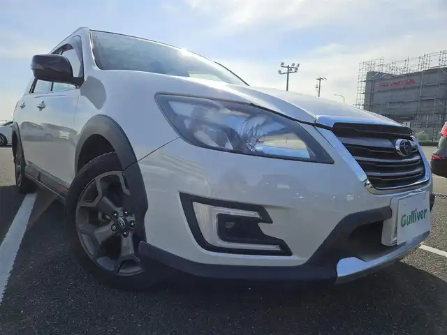 スバル エクシーガクロスオーバー７ X－ブレイク 愛媛県 2017(平29)年 6.7万km クリスタルホワイトP 4WD/ワンオーナー/カロッツェリアナビ/フルセグTV/バックカメラ/ドライブレコーダー/全車速追従機能付クルーズコントロール/アイサイトver2/・衝突被害軽減ブレーキ/・誤発進抑制機能/・車線逸脱警報/HIDヘッドランプ/革巻きステアリング/パドルシフト/撥水機能ハーフレザーシート/前席パワーシート/シートヒーター/純正17インチアルミホイール/スマートキー/プッシュエンジンスタート/禁煙車