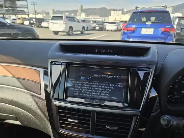 スバル エクシーガクロスオーバー７ X－ブレイク 愛媛県 2017(平29)年 6.7万km クリスタルホワイトP 4WD/ワンオーナー/カロッツェリアナビ/フルセグTV/バックカメラ/ドライブレコーダー/全車速追従機能付クルーズコントロール/アイサイトver2/・衝突被害軽減ブレーキ/・誤発進抑制機能/・車線逸脱警報/HIDヘッドランプ/革巻きステアリング/パドルシフト/撥水機能ハーフレザーシート/前席パワーシート/シートヒーター/純正17インチアルミホイール/スマートキー/プッシュエンジンスタート/禁煙車