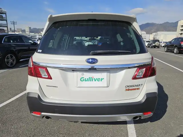 スバル エクシーガクロスオーバー７ X－ブレイク 愛媛県 2017(平29)年 6.7万km クリスタルホワイトP 4WD/ワンオーナー/カロッツェリアナビ/フルセグTV/バックカメラ/ドライブレコーダー/全車速追従機能付クルーズコントロール/アイサイトver2/・衝突被害軽減ブレーキ/・誤発進抑制機能/・車線逸脱警報/HIDヘッドランプ/革巻きステアリング/パドルシフト/撥水機能ハーフレザーシート/前席パワーシート/シートヒーター/純正17インチアルミホイール/スマートキー/プッシュエンジンスタート/禁煙車