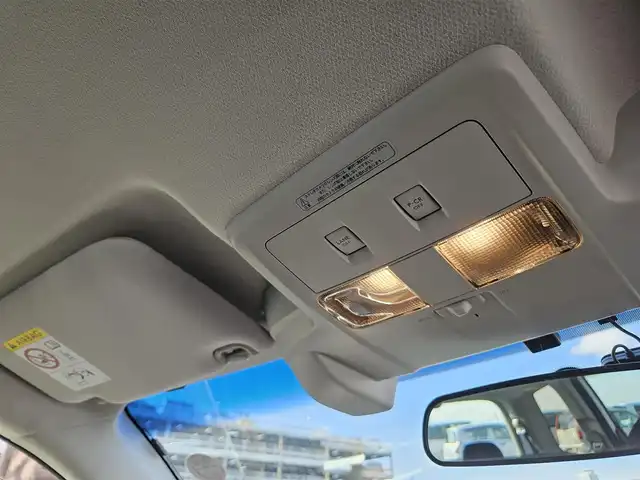 スバル エクシーガクロスオーバー７ X－ブレイク 愛媛県 2017(平29)年 6.7万km クリスタルホワイトP 4WD/ワンオーナー/カロッツェリアナビ/フルセグTV/バックカメラ/ドライブレコーダー/全車速追従機能付クルーズコントロール/アイサイトver2/・衝突被害軽減ブレーキ/・誤発進抑制機能/・車線逸脱警報/HIDヘッドランプ/革巻きステアリング/パドルシフト/撥水機能ハーフレザーシート/前席パワーシート/シートヒーター/純正17インチアルミホイール/スマートキー/プッシュエンジンスタート/禁煙車