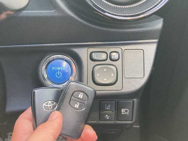 トヨタ アクア S スタイルブラック 茨城県 2021(令3)年 6.2万km ダークブルーマイカ 純正メモリナビ【NSZT-W68T】/(地デジTV・CD・DVD・BT・ラジオ再生)/プリクラッシュセーフティ/コーナーセンサー/アラウンドビューモニター/ビルトインETC/ドライブレコーダー/オートライト/LEDヘッドライト/オートハイビーム/スマートキー/スペアキー/取扱説明書