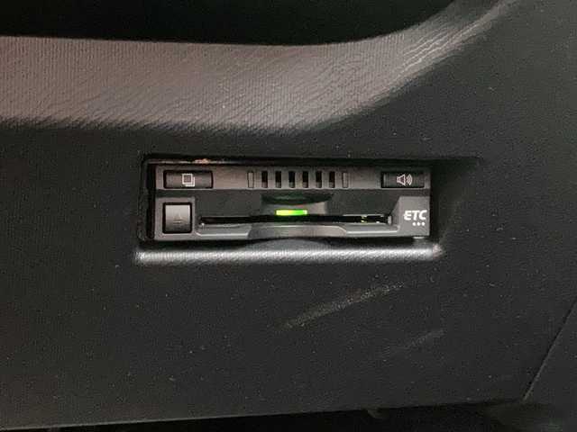 トヨタ アクア S スタイルブラック 茨城県 2021(令3)年 6.2万km ダークブルーマイカ 純正メモリナビ【NSZT-W68T】/(地デジTV・CD・DVD・BT・ラジオ再生)/プリクラッシュセーフティ/コーナーセンサー/アラウンドビューモニター/ビルトインETC/ドライブレコーダー/オートライト/LEDヘッドライト/オートハイビーム/スマートキー/スペアキー/取扱説明書