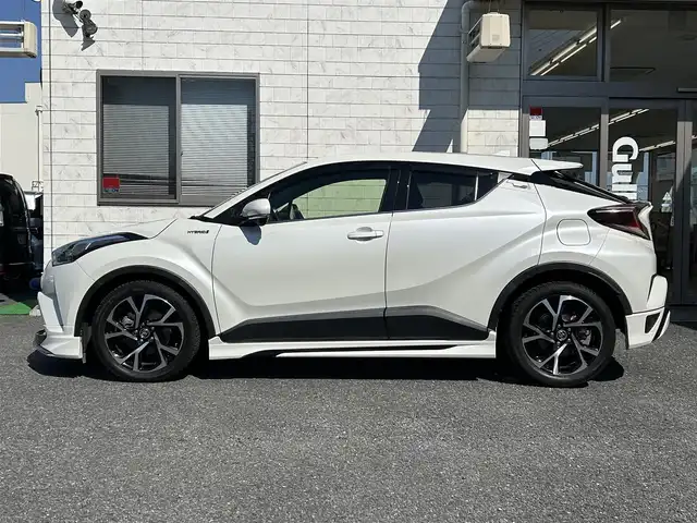 トヨタ Ｃ－ＨＲ G 埼玉県 2017(平29)年 4.6万km ホワイトパールクリスタルシャイン アルパインナビ/フルセグ・CD・DVD・BT/PCS/TRC/レーンキープアシスト/クリアランスソナー/クルコン/BSM/LEDヘッドライト/シートヒーター(D+N席)/ETC/保証書/取扱説明書