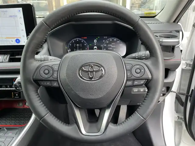 トヨタ ＲＡＶ４ アドベンチャー オフロードPKGⅡ 福島県 2022(令4)年 0.6万km スーパーホワイトⅡ ワンオーナー/追従機能付きクルーズコントロール/ハンズフリーパワーバックドア/デジタルインナーミラー/純正ナビ/　AM/FM/TV/Bluetooth/バックカメラ/全周囲モニター/純正アルミホイール/ETC２．０/ステアリングスイッチ/ステアリングヒーター/レザーシート/パワーシート（D席）/シートヒーター（前席）/シートベンチレーション（前席）/メモリーシート/電子制御パーキングブレーキ/ブレーキホールド/前後クリアランスソナー/レーダーブレーキサポート/LEDヘッドライト/フォグランプ/オートマチックハイビーム/オートライト/４WD/ダウンヒルアシストコントロール/MTモード付AT/衝突被害軽減システム/レーンキープアシスト/横滑り防止装置/盗難防止装置/ルーフレール/スペアキー（1本）/保証書/取扱説明書