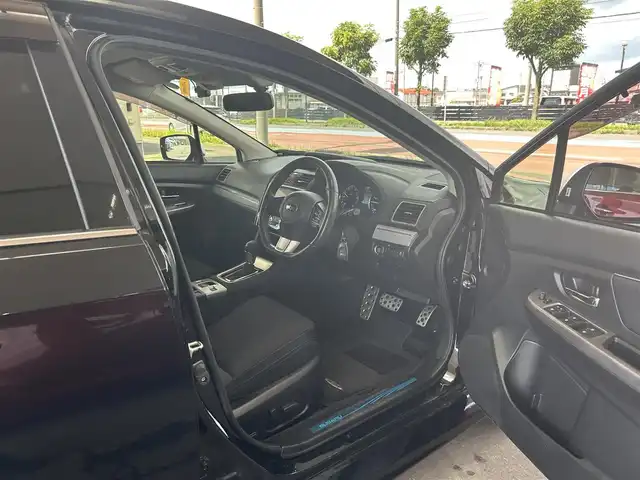 スバル レヴォーグ 1．6GT－S アイサイト 道東・釧路十勝 2014(平26)年 7万km クリスタルブラックシリカ 4WD/社外メモリナビ/フルセグTV/（CD・DVD・ラジオ）/バックカメラ/前席パワーシート/衝突軽減ブレーキ/追従クルーズコントロール/レーンキープアシスト/横滑り防止機能/ETC/前後ドライブレコーダー/パドルシフト/フロント・リアUSB電源/LEDヘッドライト/フォグランプ/リアフォグランプ/純正18インチアルミ/スマートキー/スペアキー/プッシュスタート/アイドリングストップ/純正フロアマット/純正ドアバイザー/革巻きステアリング