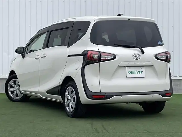 トヨタ シエンタ ファンベースG 香川県 2019(令1)年 4.7万km ホワイトパールクリスタルシャイン 登録時走行距離：46933km/ディーラー純正ナビ/　CD DVD BT フルセグTV/全方位カメラ/両側パワースライドドア/プリクラッシュセーフティシステム/レーンキープアシスト/オートハイビーム/オートライト/LEDヘッドライト/フォグランプ/ETC/前後ドライブレコーダー/アイドリングストップ/横滑り防止装置/革巻きステアリング/ステアリングスイッチ/プッシュスタート/スマートキー