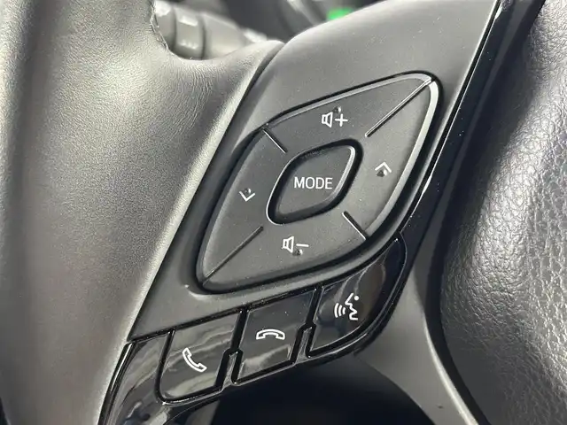 トヨタ Ｃ－ＨＲ G 佐賀県 2017(平29)年 6万km メタルストリームM 純正9インチナビ/フルセグTV/Bluetooth/CD/DVD/バックカメラ/ビルトインETC/前方ドライブレコーダー/レーダークルーズコントロール/運転席・助手席シートヒーター/トヨタセーフティーセンス/衝突被害軽減ブレーキ/コーナーセンサー/純正フロアマット/純正18インチアルミホイール
