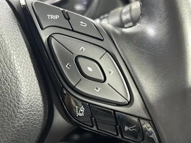 トヨタ Ｃ－ＨＲ G 佐賀県 2017(平29)年 6万km メタルストリームM 純正9インチナビ/フルセグTV/Bluetooth/CD/DVD/バックカメラ/ビルトインETC/前方ドライブレコーダー/レーダークルーズコントロール/運転席・助手席シートヒーター/トヨタセーフティーセンス/衝突被害軽減ブレーキ/コーナーセンサー/純正フロアマット/純正18インチアルミホイール