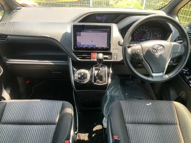 トヨタ ヴォクシー ZS 煌Ⅱ 大阪府 2019(平31)年 5.5万km イナズマスパーキングブラックガラスフレーク 純正８インチナビ/   フルセグTV/CD/DVD/Bluetooth/USB/衝突軽減/バックモニター/１２インチ後席モニター/スマートルームミラー/両側パワースライドドア/クルーズコントロール/前後ドライブレコーダー/ＥＴＣ/ＬＥＤライト/禁煙車