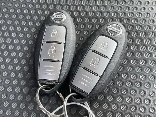 日産 エクストレイル ハイブリッド 20X エマージェンシーブレーキ 山形県 2015(平27)年 5.1万km ブリリアントホワイトパール 4WD/衝突軽減/純正SDナビ/　　【CD BT フルセグ USB AUX】/アラウンドビューモニター/クルーズコントロール/LEDオートヘッドライト/シートヒーター/純正17インチアルミホイール/ドライブレコーダー/コーナーセンサー/アイドリングストップ/パーキングアシスト/ステアリングスイッチ/電動格納ウィンカーミラー/フォグランプ/インテリジェントキー×2/ETC