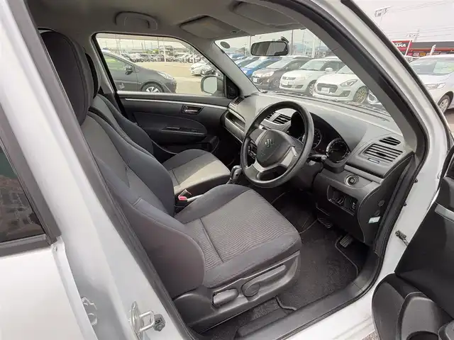 スズキ スイフト XG 徳島県 2013(平25)年 11.8万km スノーホワイトパール 社外ナビ　AVIC-MR2099/Bluetooth接続/フルセグテレビ/スマートキー/プッシュスタート/ドアバイザー/純正フロアマット/パワーステアリング