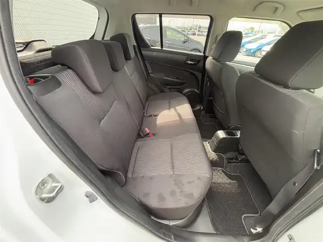 スズキ スイフト XG 徳島県 2013(平25)年 11.8万km スノーホワイトパール 社外ナビ　AVIC-MR2099/Bluetooth接続/フルセグテレビ/スマートキー/プッシュスタート/ドアバイザー/純正フロアマット/パワーステアリング