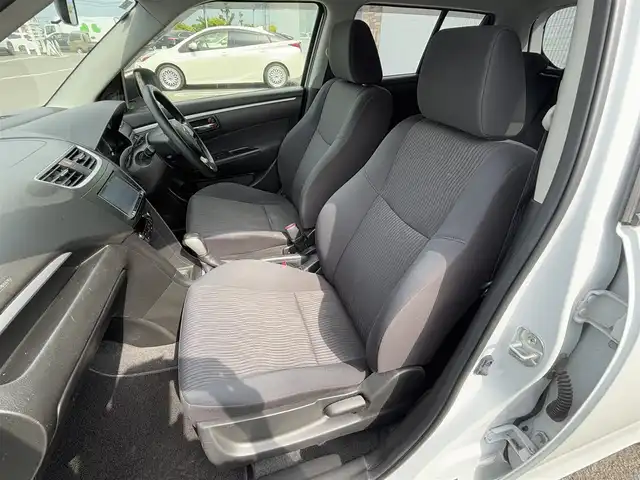 スズキ スイフト XG 徳島県 2013(平25)年 11.8万km スノーホワイトパール 社外ナビ　AVIC-MR2099/Bluetooth接続/フルセグテレビ/スマートキー/プッシュスタート/ドアバイザー/純正フロアマット/パワーステアリング