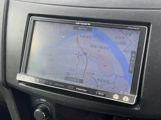 スズキ スイフト XG 徳島県 2013(平25)年 11.8万km スノーホワイトパール 社外ナビ　AVIC-MR2099/Bluetooth接続/フルセグテレビ/スマートキー/プッシュスタート/ドアバイザー/純正フロアマット/パワーステアリング